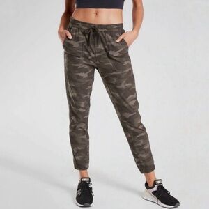 Athleta Camo Farallon Jogger Pants
